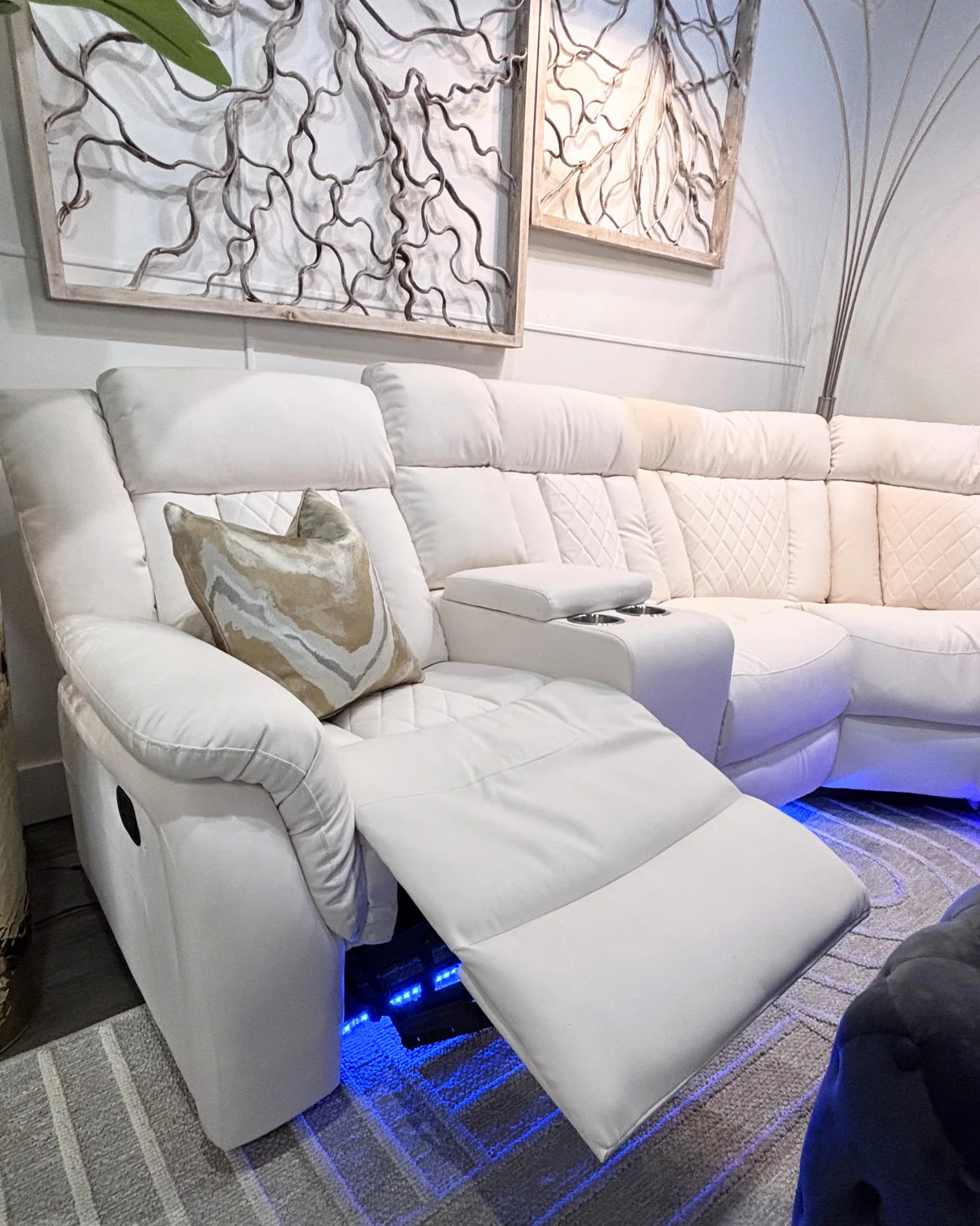 Valentina Reclining Sectional - Image 3