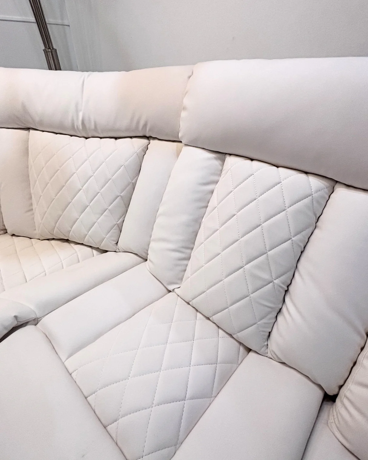 Valentina Reclining Sectional - Image 5