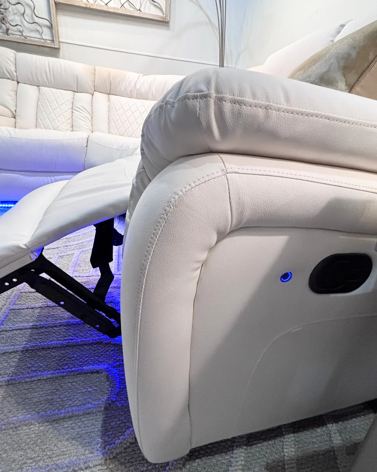 Valentina Reclining Sectional - Image 6